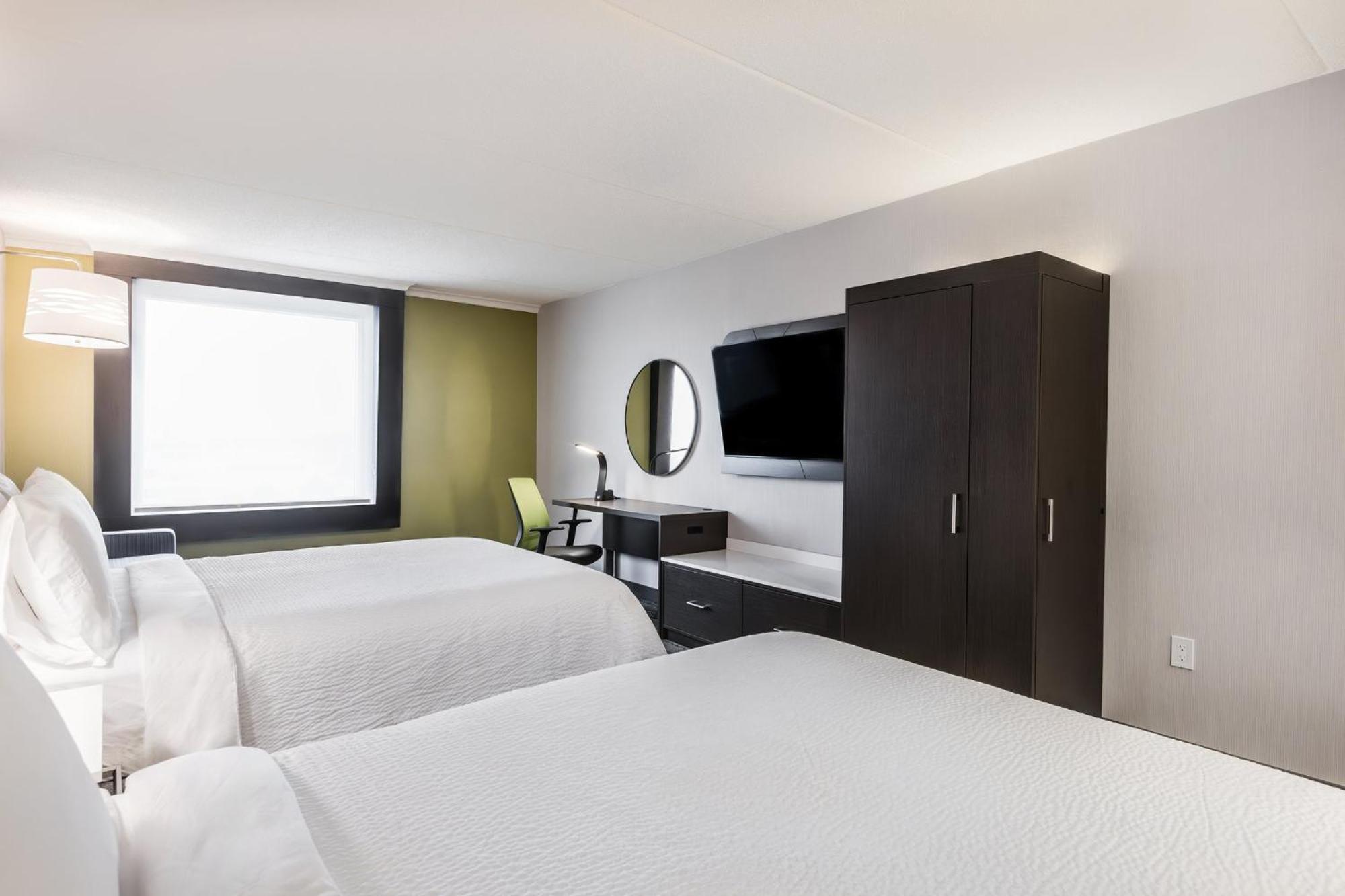 Holiday Inn Express & Suites - Toronto Airport South By Ihg Екстериор снимка