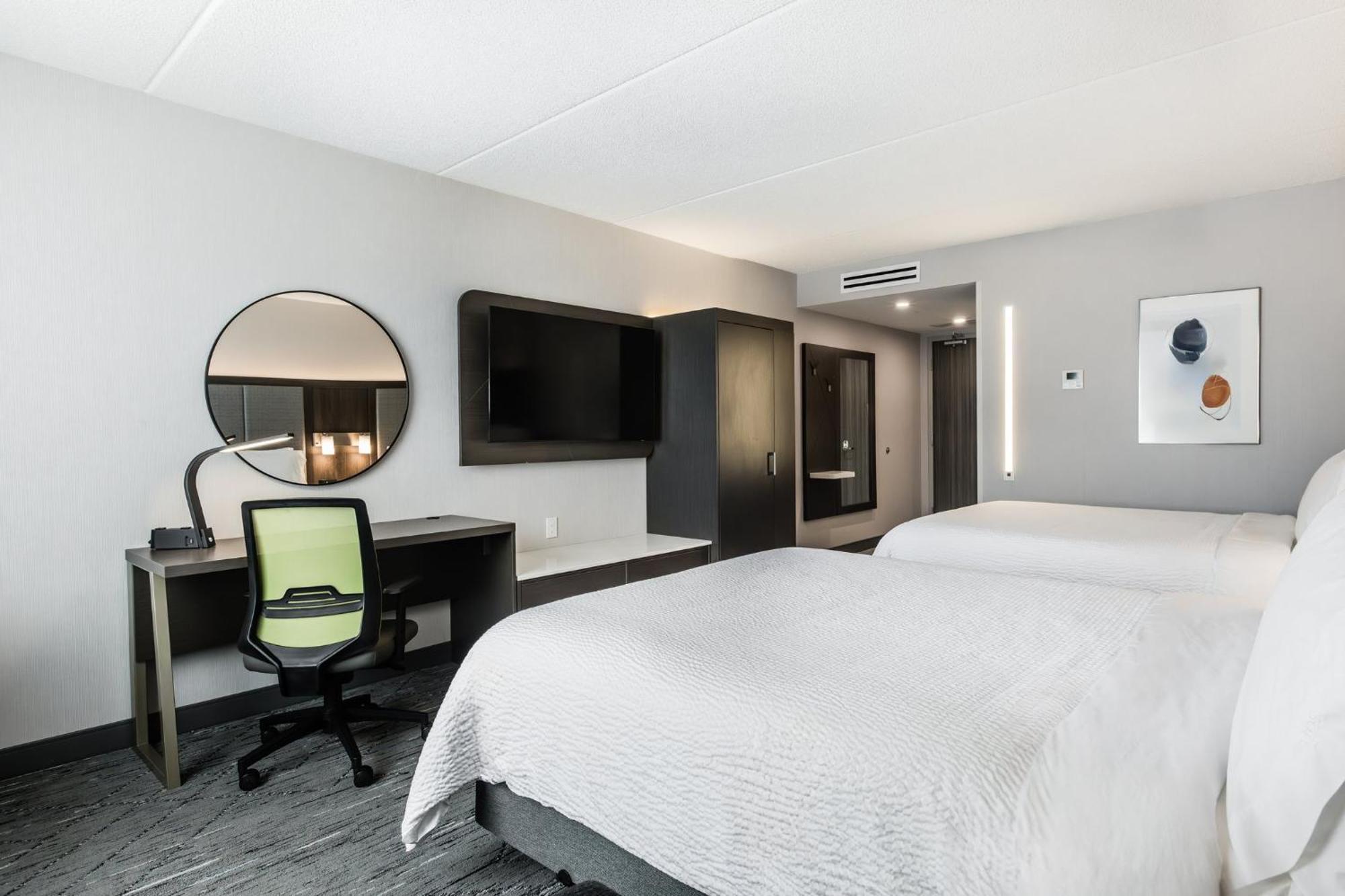 Holiday Inn Express & Suites - Toronto Airport South By Ihg Екстериор снимка