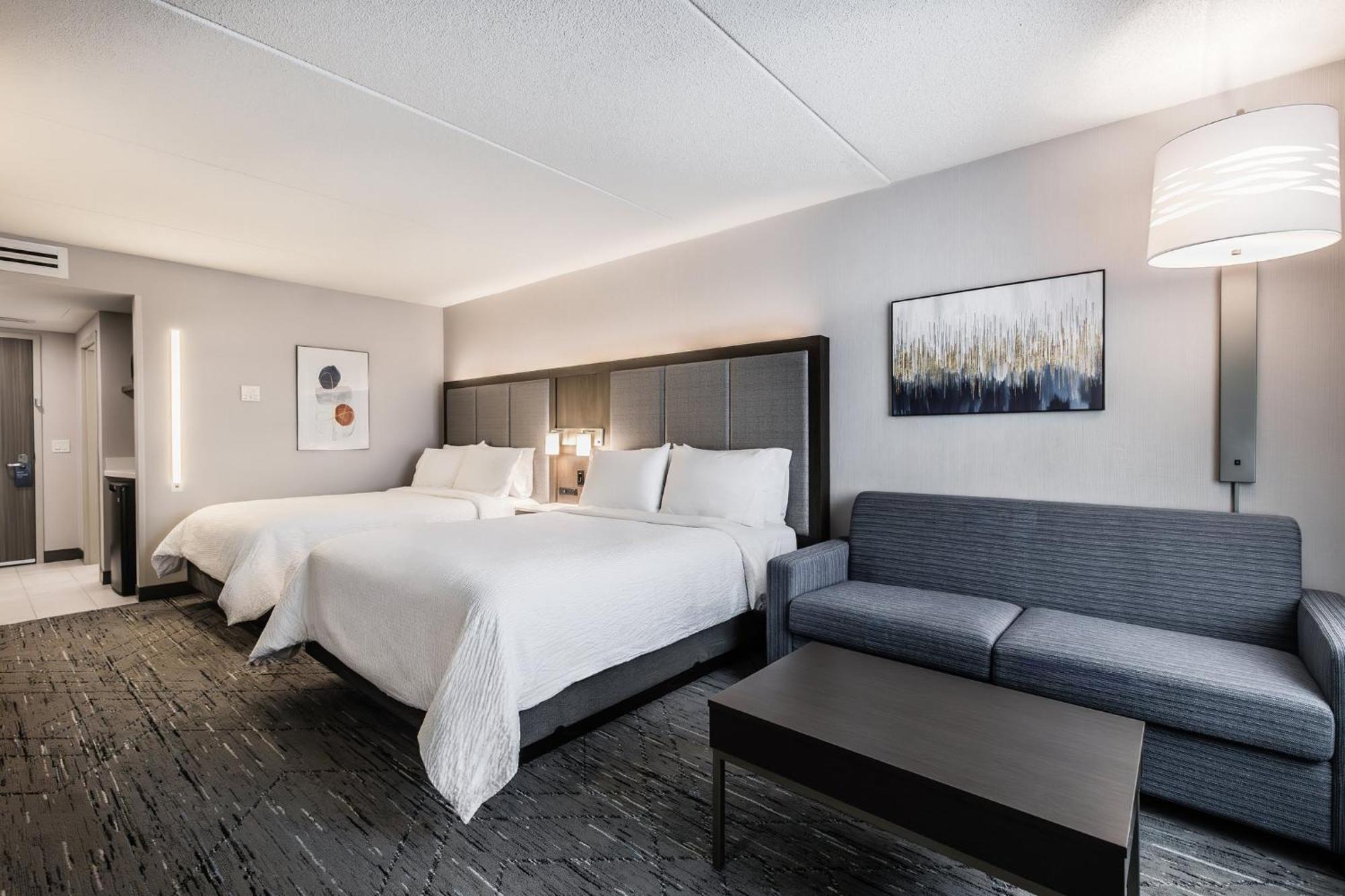 Holiday Inn Express & Suites - Toronto Airport South By Ihg Екстериор снимка