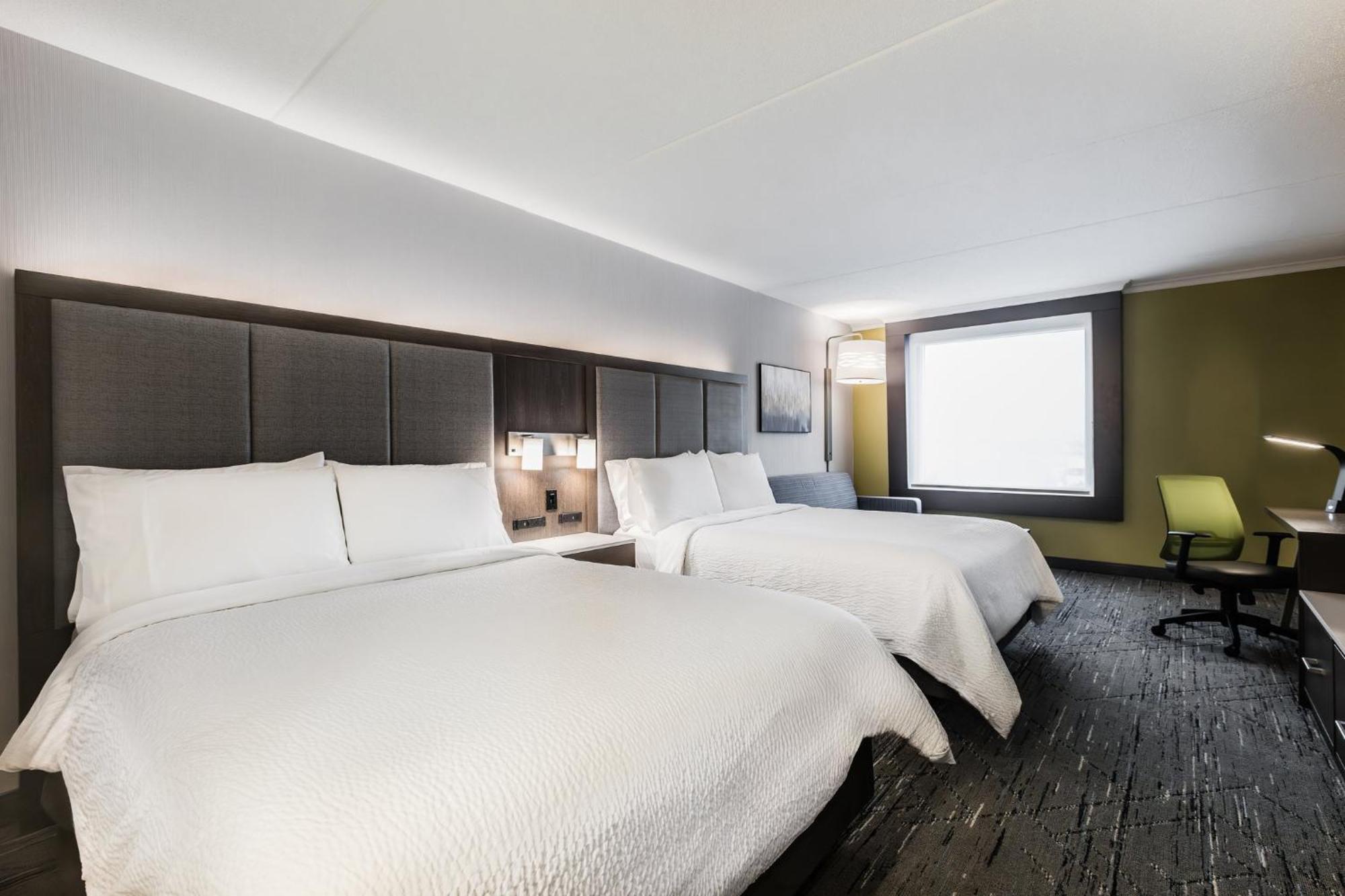 Holiday Inn Express & Suites - Toronto Airport South By Ihg Екстериор снимка