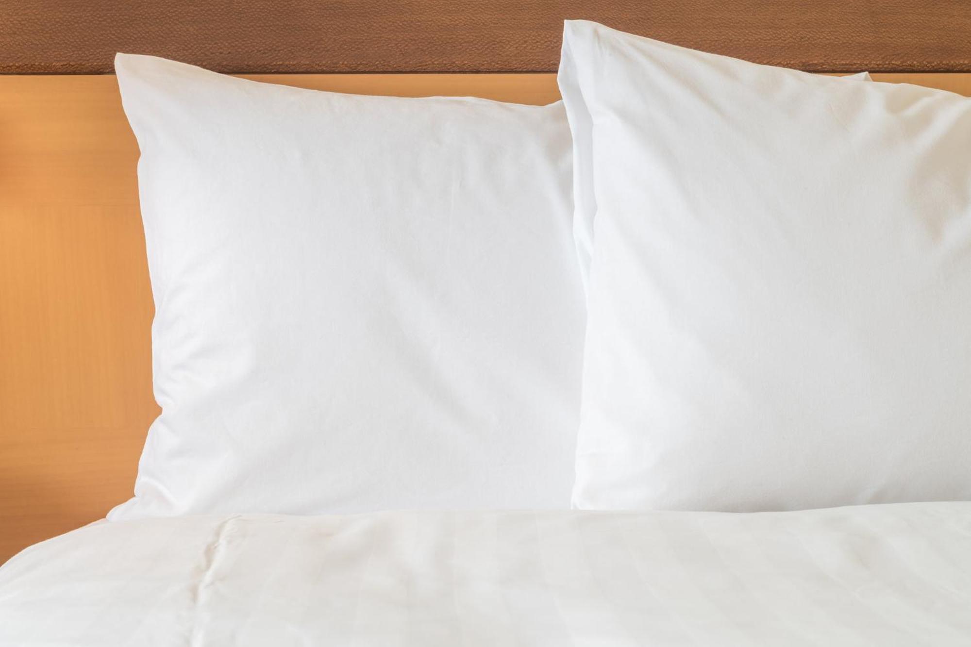 Holiday Inn Express & Suites - Toronto Airport South By Ihg Екстериор снимка